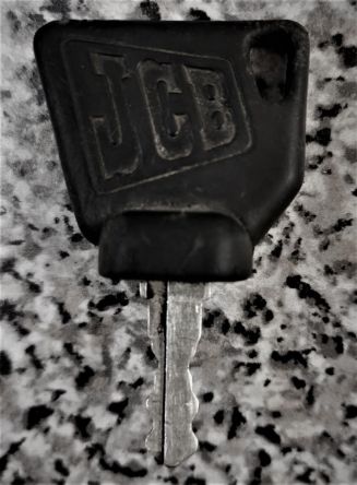 14657 Replacement Industrial Plant Key for JCB, Bomag, Terex , This key fits all modern JCB equipment, Bomag rollers, Bobcat Terex and New Holland Backhoes, Caterpillar Volvo mini diggers, Skytrack lifts and some Case mini diggers. 